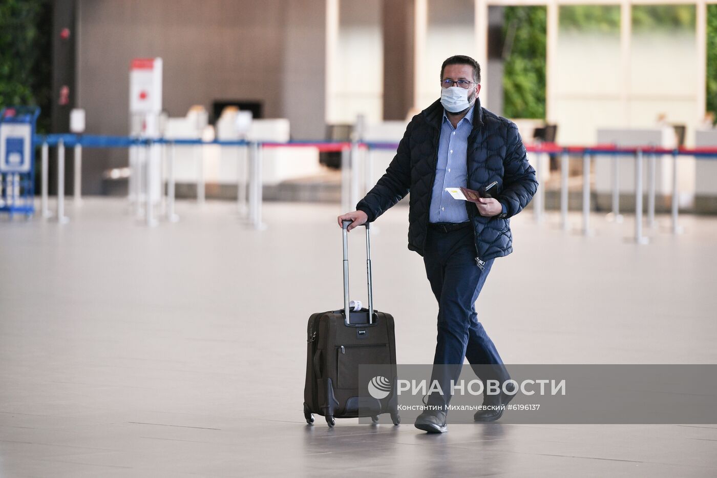 Дезинфекция и уборка помещений в аэропорту Симферополя