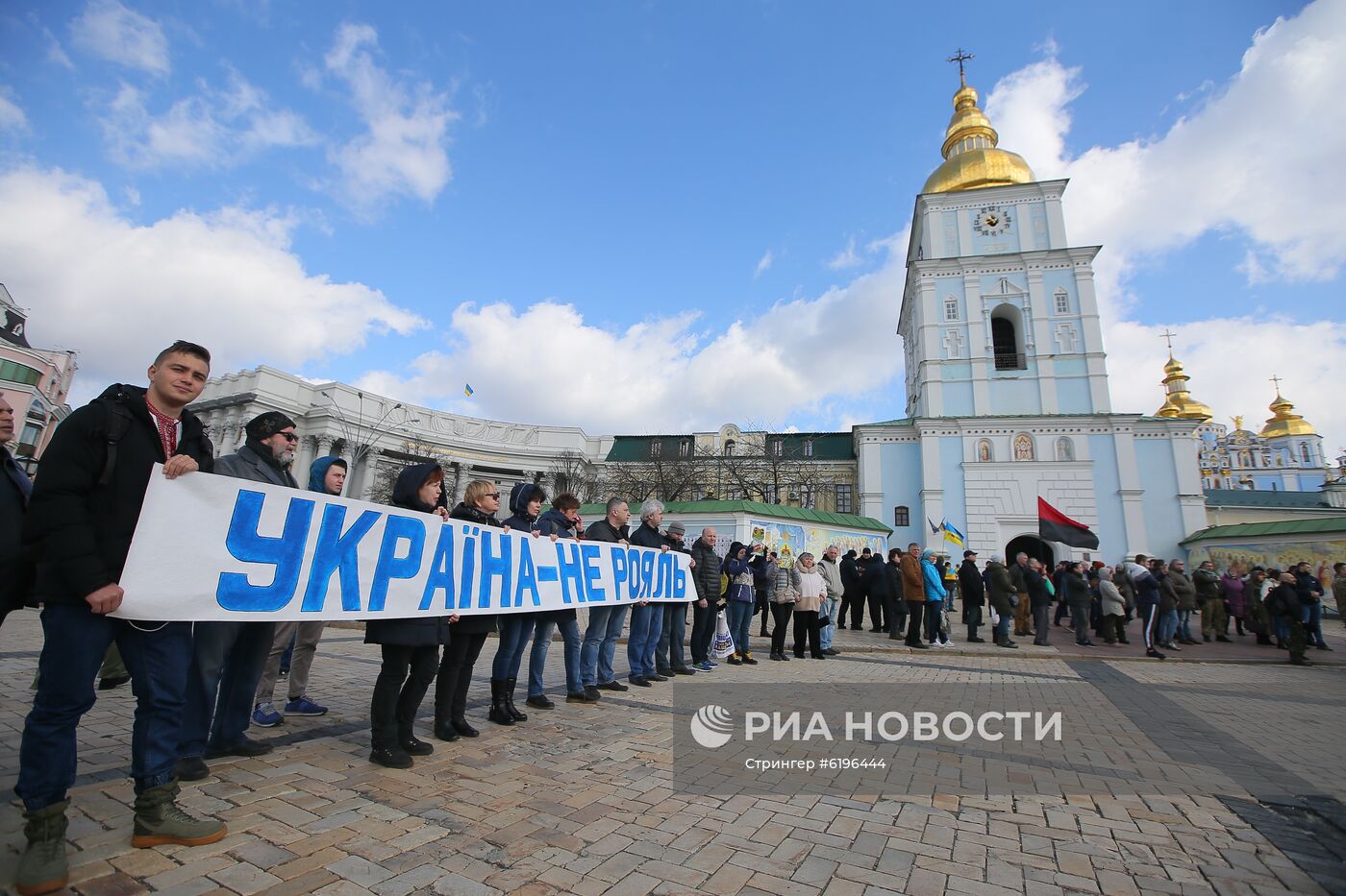 Марш националистов в День добровольца в Киеве