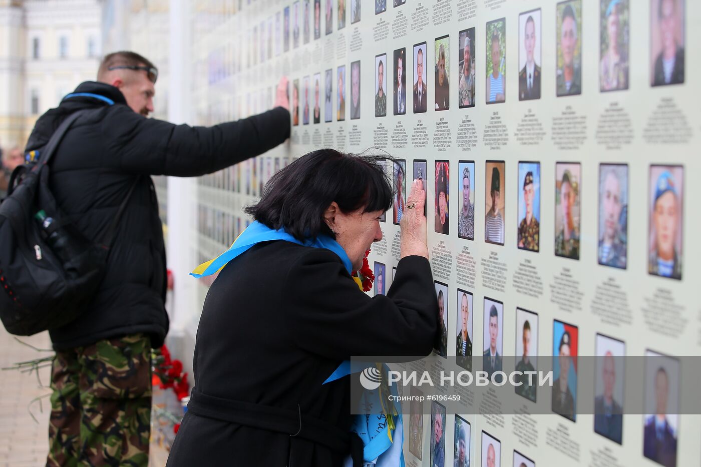 Марш националистов в День добровольца в Киеве