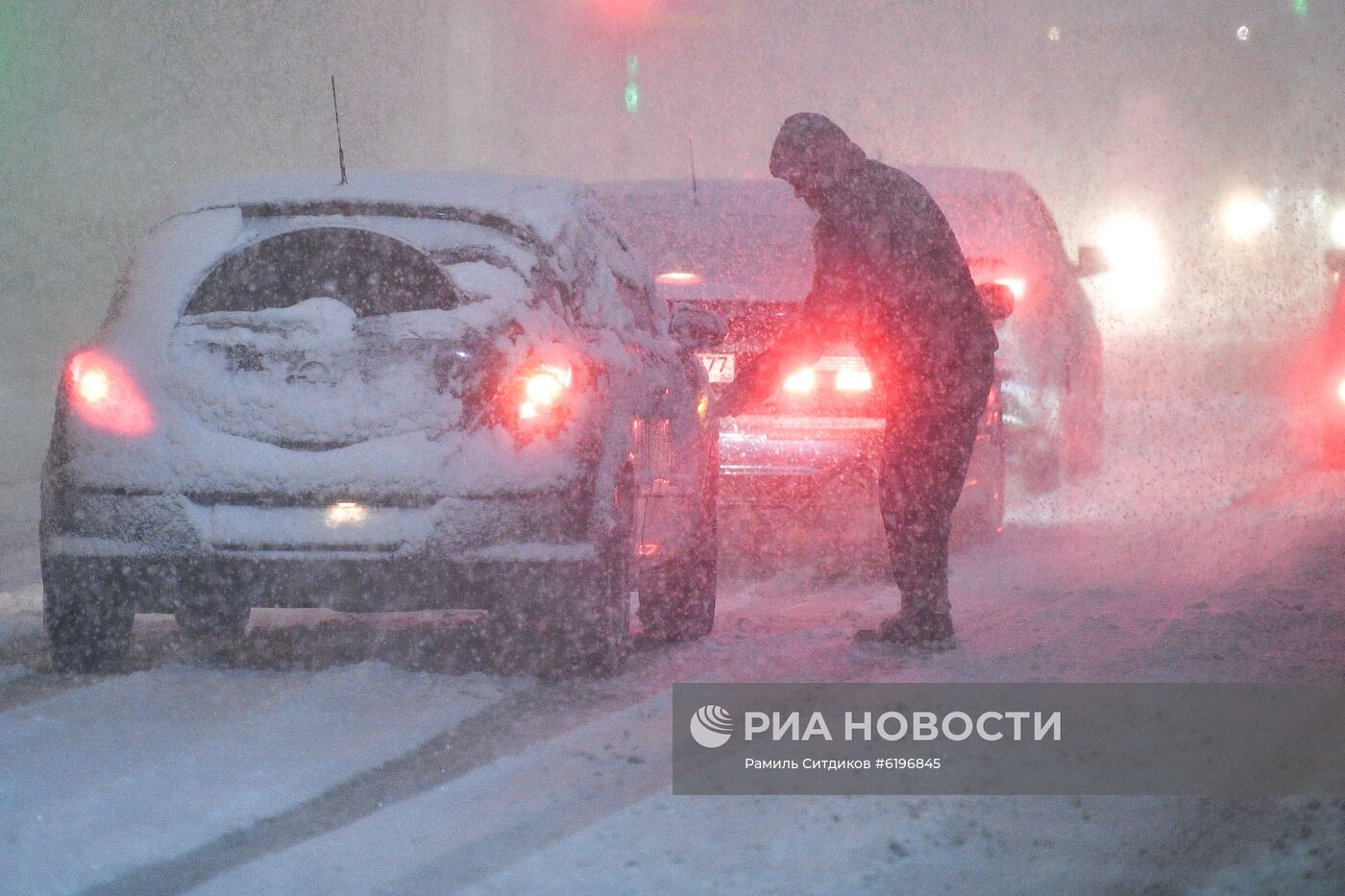 Снег в Москве и Подмосковье