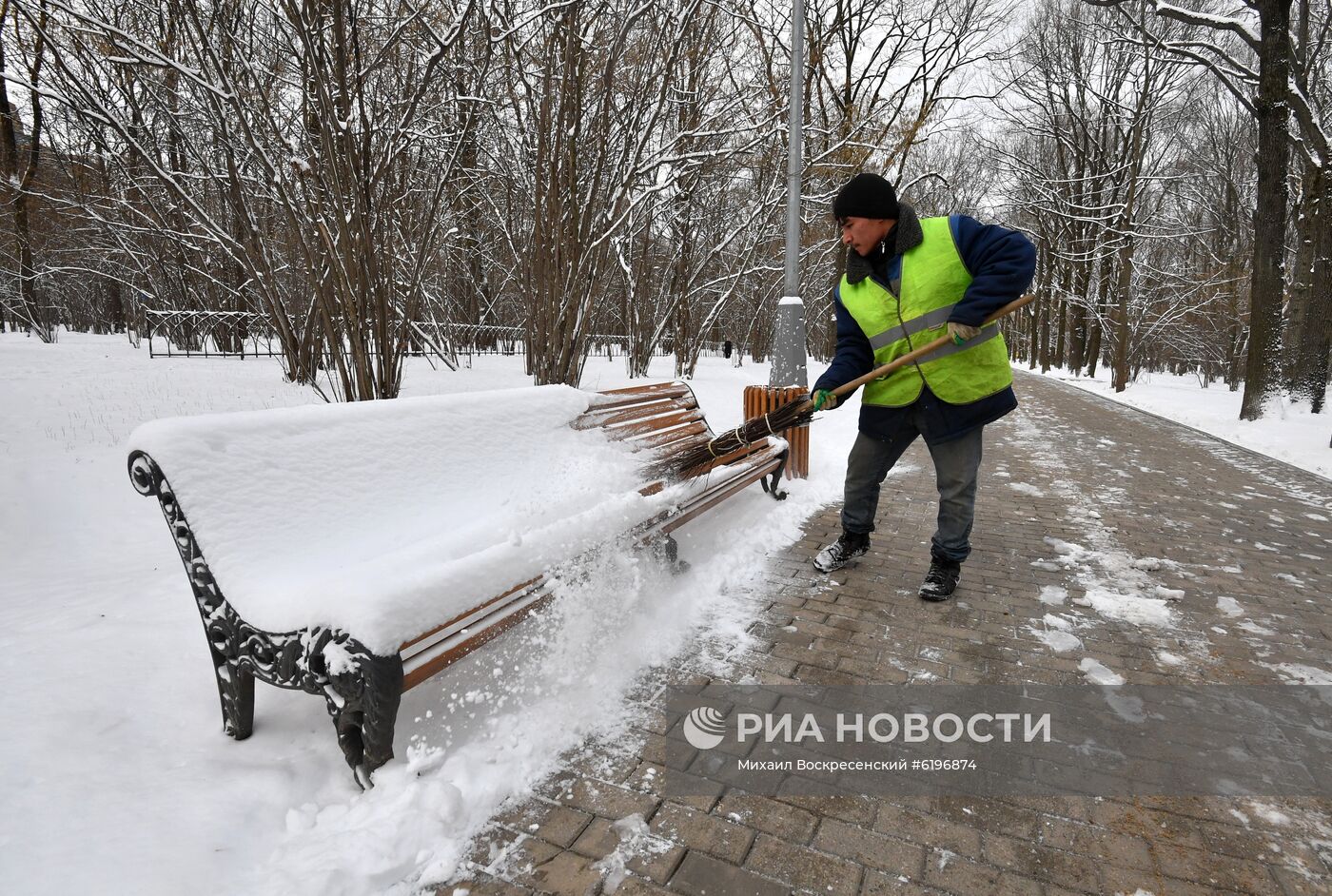 Снег в Москве и Подмосковье