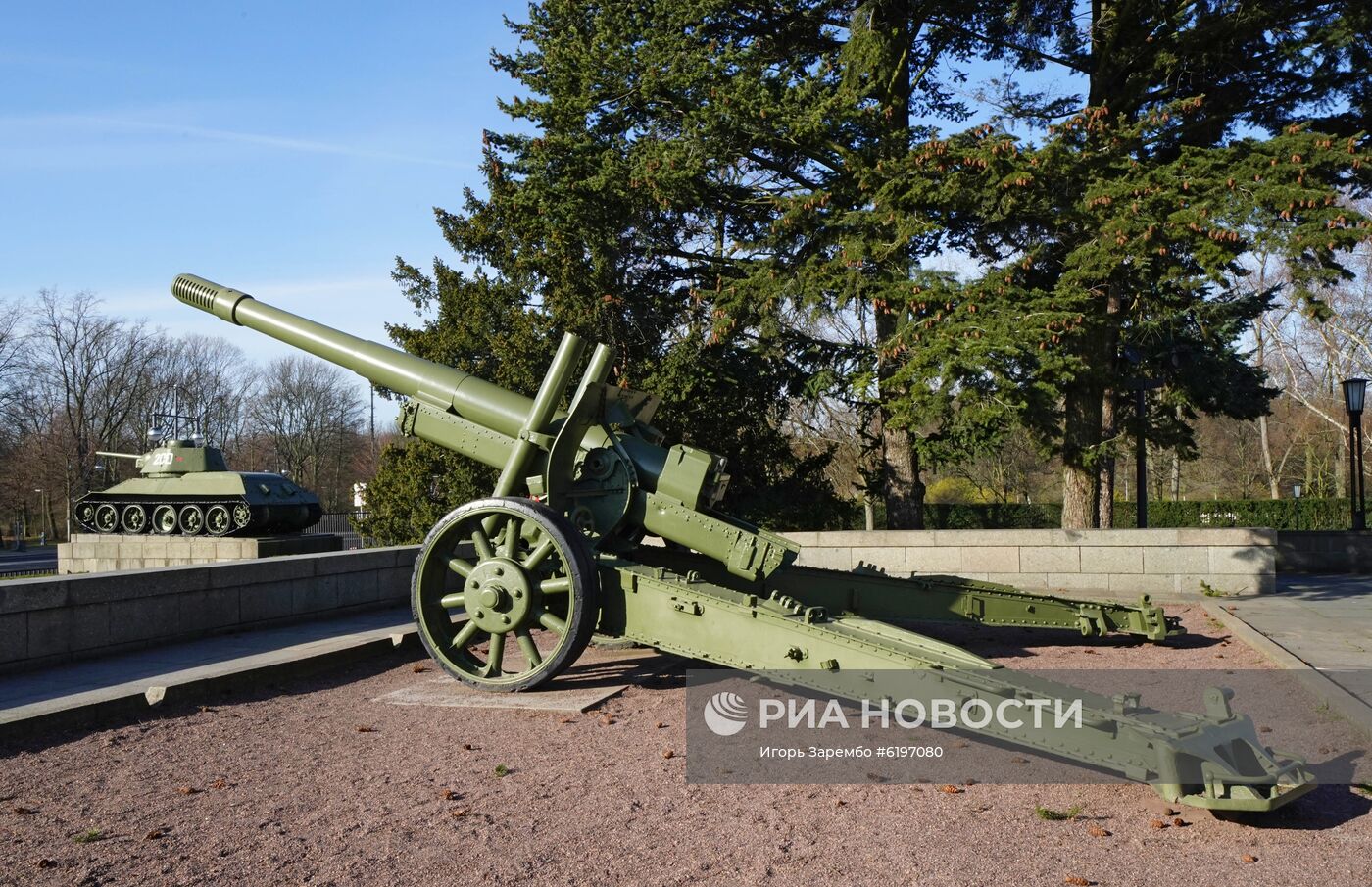 Мемориал павшим советским воинам в Тиргартене