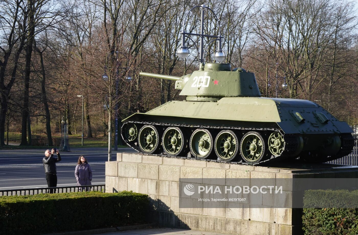 Мемориал павшим советским воинам в Тиргартене