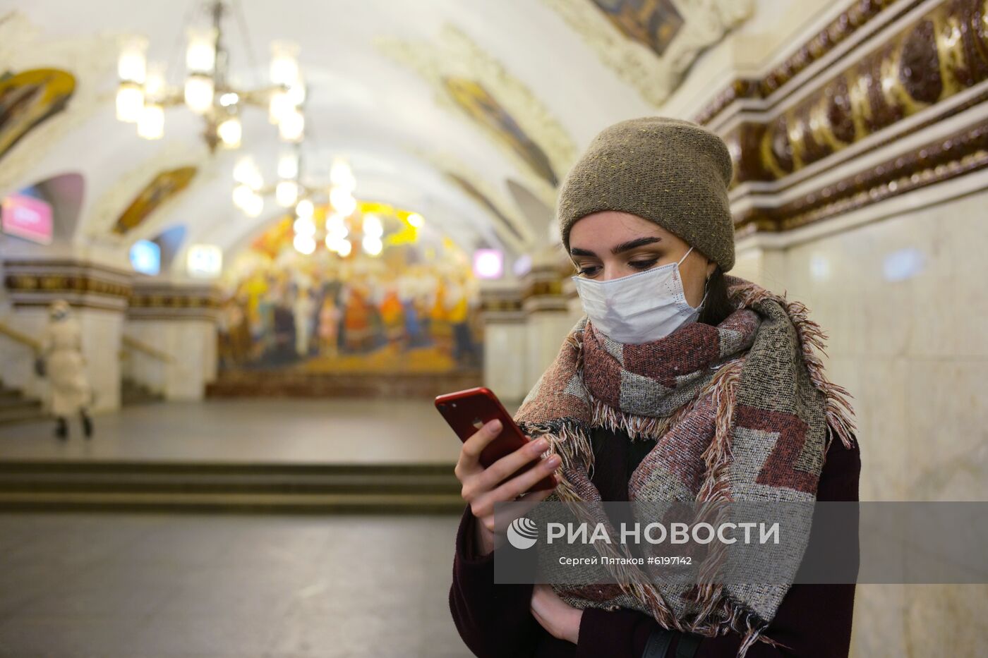 Пассажиры в метро