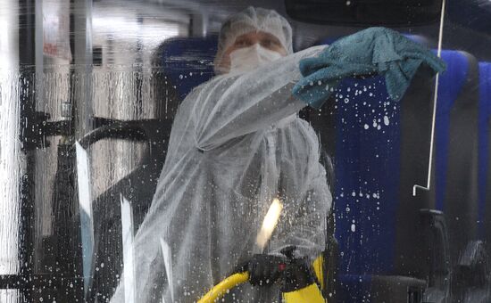 Санитарная обработка общественного транспорта в Санкт-Петербурге