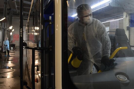 Санитарная обработка общественного транспорта в Санкт-Петербурге