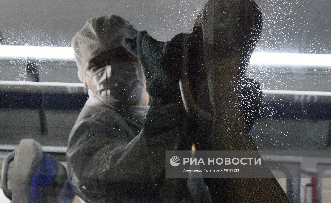 Санитарная обработка общественного транспорта в Санкт-Петербурге