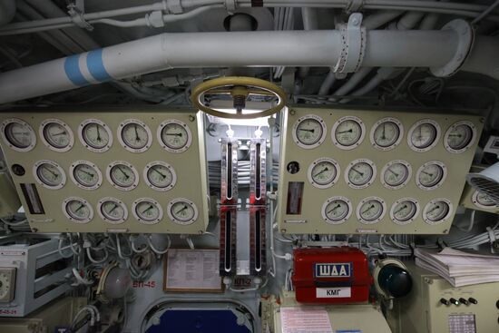 Подводная лодка "Великий Новгород"