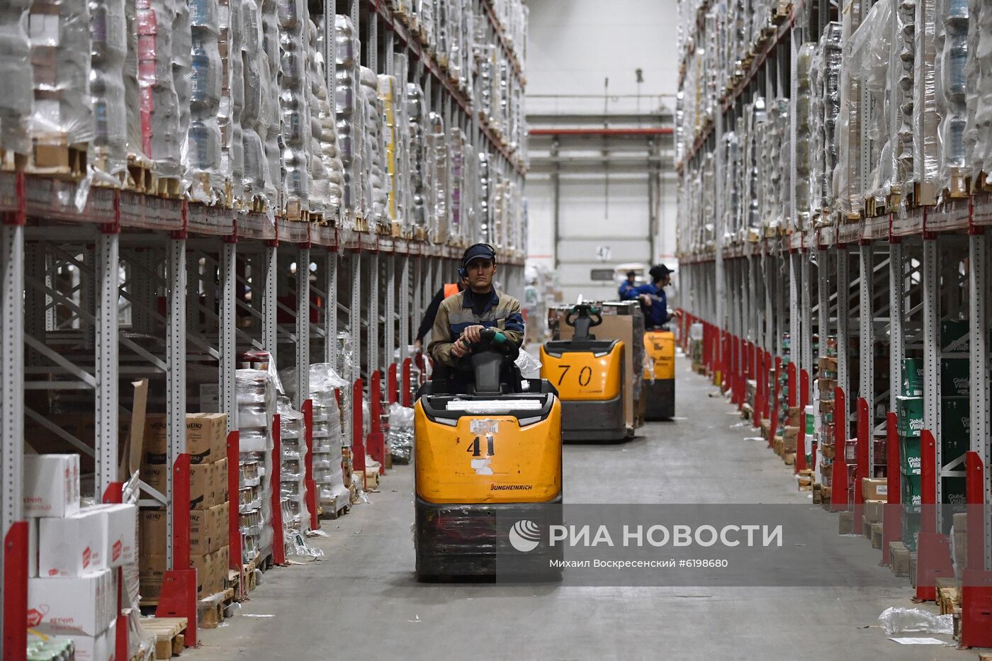 Распределительный центр компании X5 Retail Group в Подмосковье