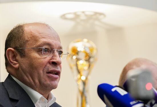 Пресс-конференция президента РПЛ С. Прядкина