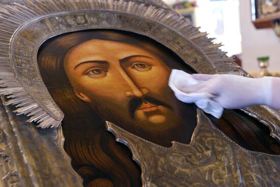 Меры по профилактике коронавируса в храме Святителя Алексия в Рогожской слободе 