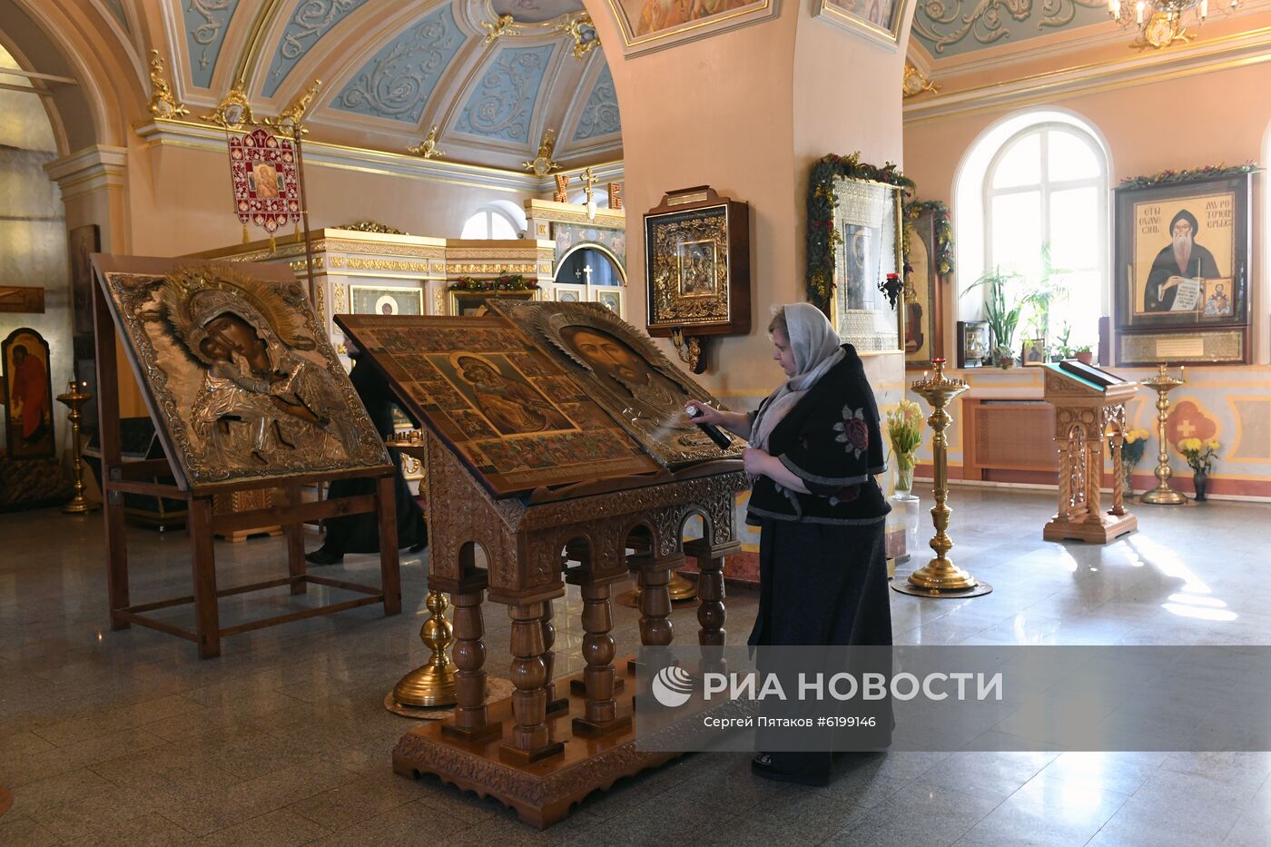 Меры по профилактике коронавируса в храме Святителя Алексия в Рогожской слободе 