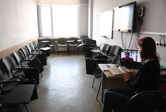 Переход российских вузов на дистанционное обучение из-за коронавируса