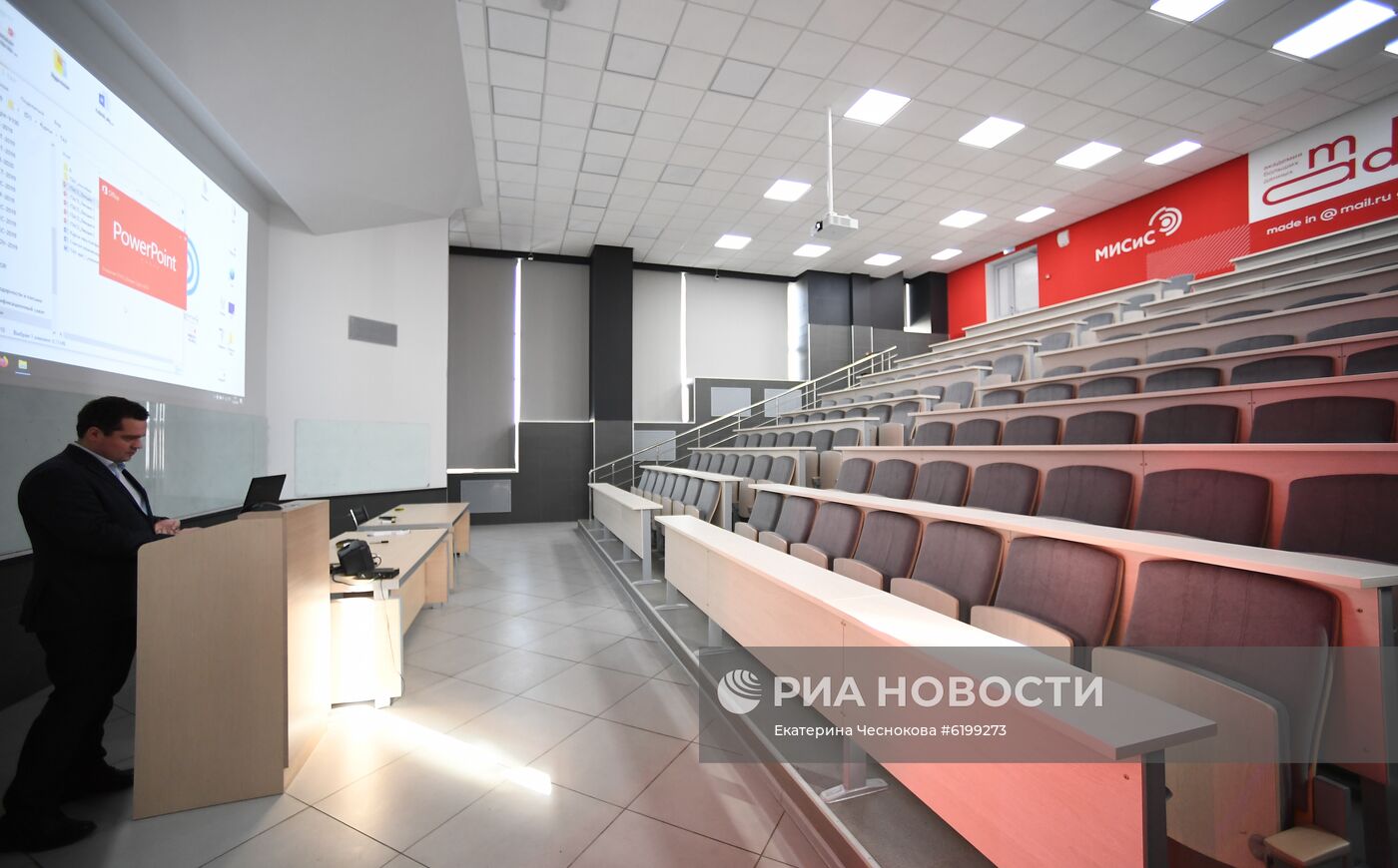 Переход российских вузов на дистанционное обучение из-за коронавируса