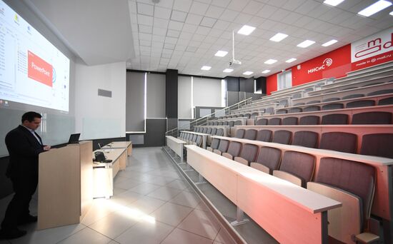 Переход российских вузов на дистанционное обучение из-за коронавируса