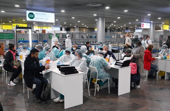 В Шереметьево усилили санитарный контроль в связи с коронавирусом