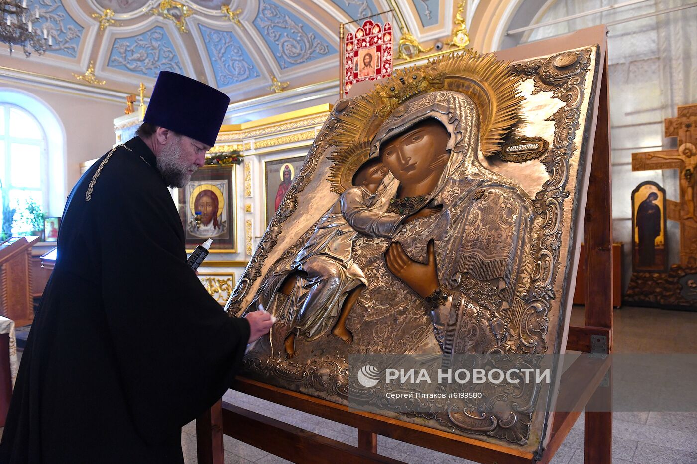 Меры по профилактике коронавируса в храме Святителя Алексия в Рогожской слободе