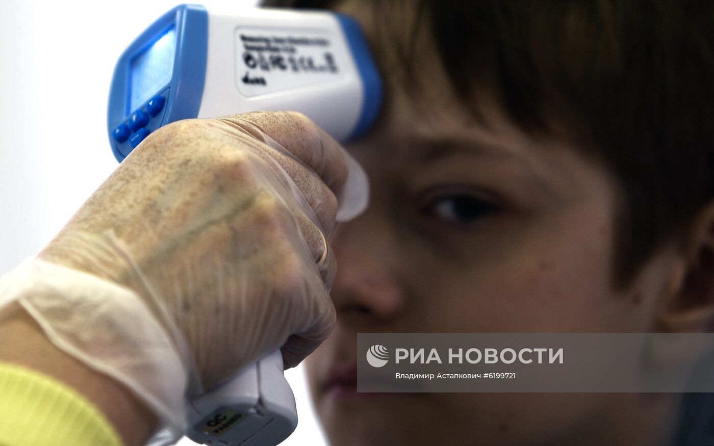 В школах Москвы усилили меры профилактики в связи в коронавирусом 