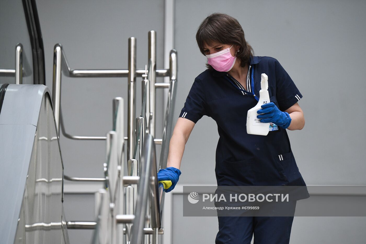 Усиление санитарного контроля в аэропорту Толмачево