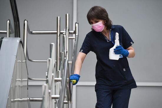 Усиление санитарного контроля в аэропорту Толмачево