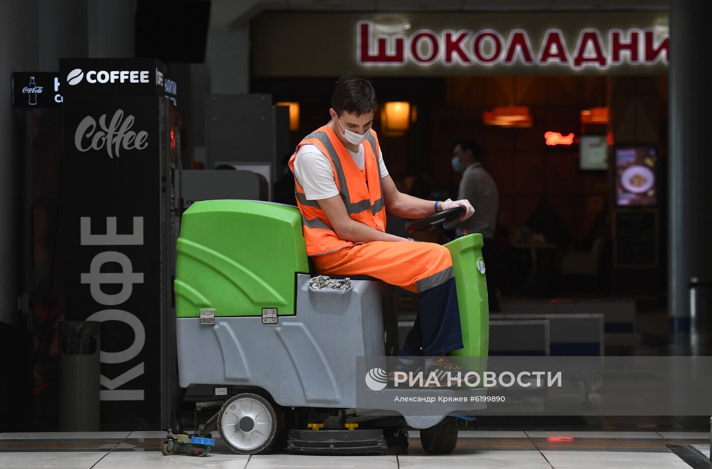 Усиление санитарного контроля в аэропорту Толмачево