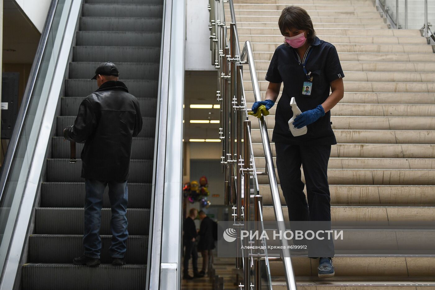 Усиление санитарного контроля в аэропорту Толмачево