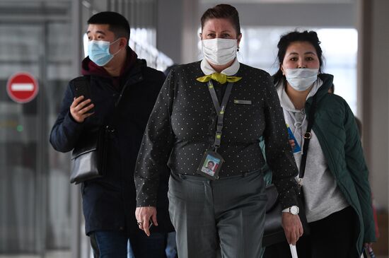 Усиление санитарного контроля в аэропорту Толмачево