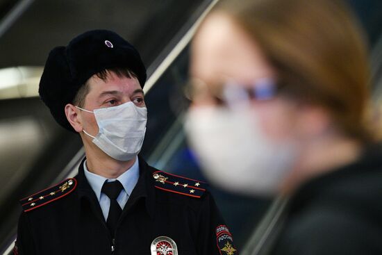 Усиление санитарного контроля в аэропорту Внуково в связи с коронавирусом