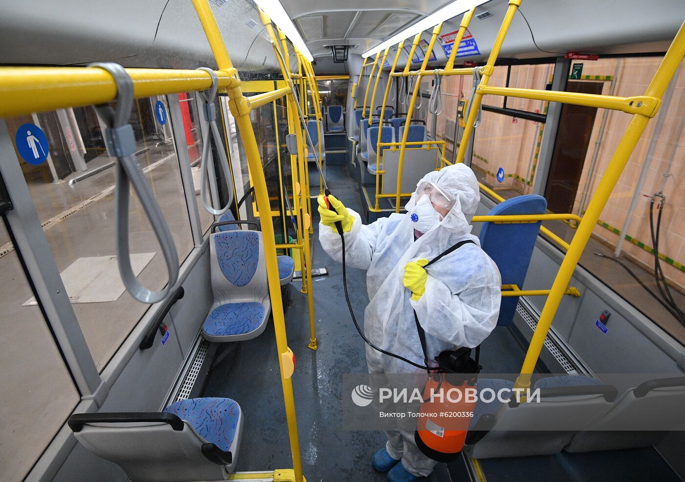 Дезинфекция общественного транспорта в Минске в связи с коронавирусом