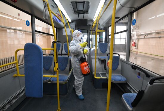 Дезинфекция общественного транспорта в Минске в связи с коронавирусом