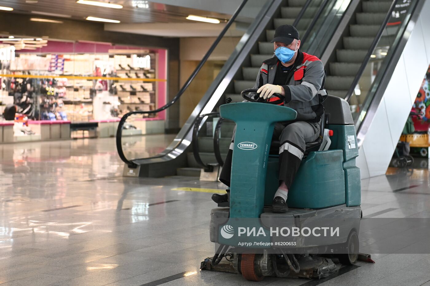 Меры профилактики на ж/д вокзале в Адлере