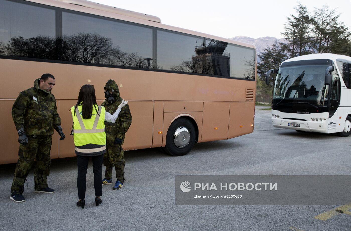 Российские туристы эвакуированы из Черногории в связи с коронавирусом