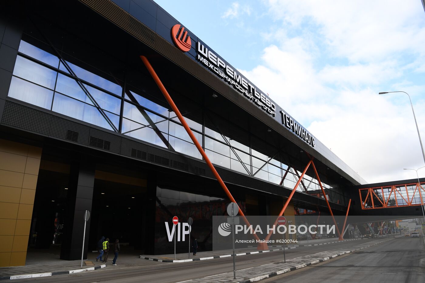 Шереметьево с 20 марта закрывает терминалы E и С