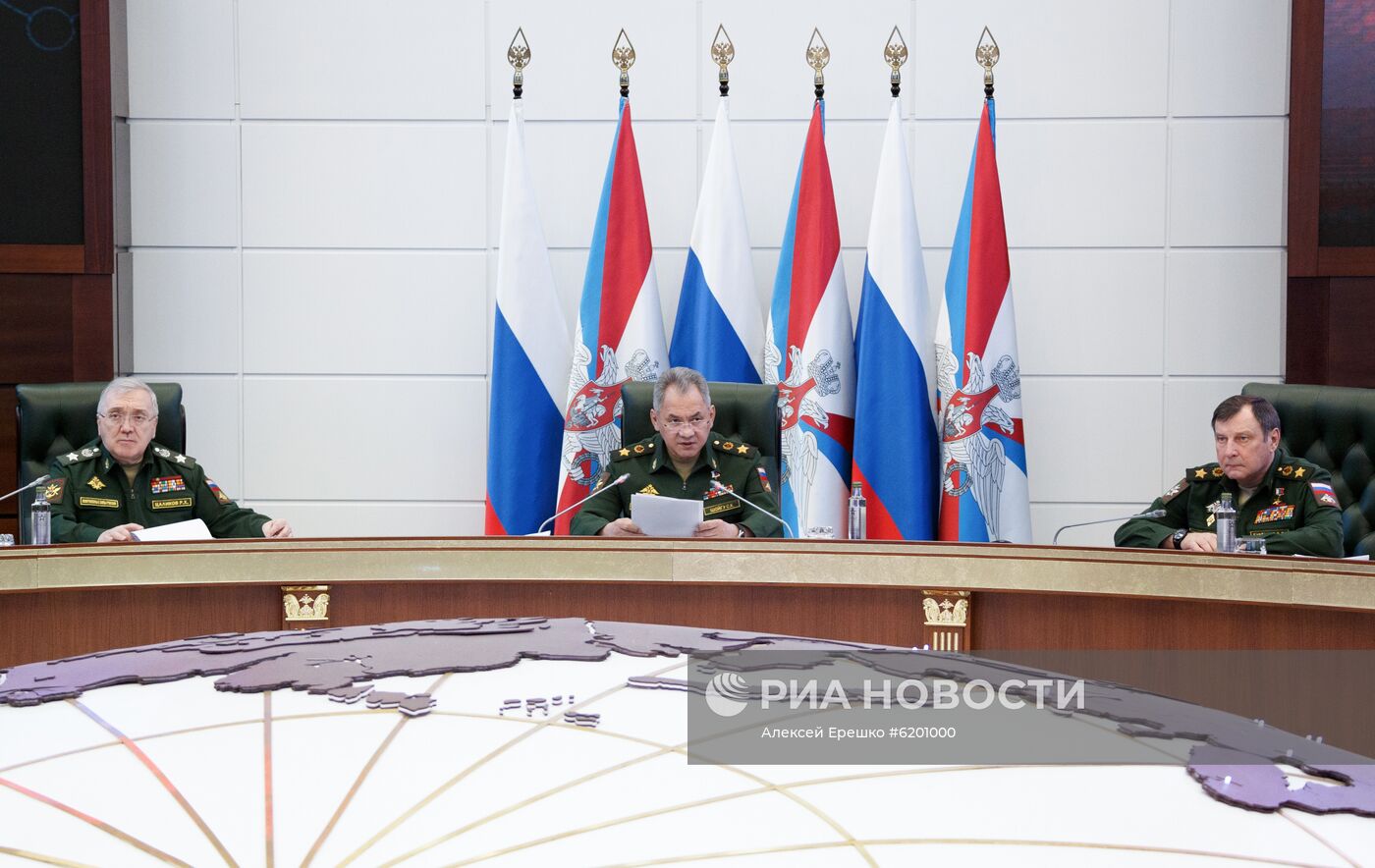 Министр обороны РФ С. Шойгу провел заседание коллегии Минобороны РФ 