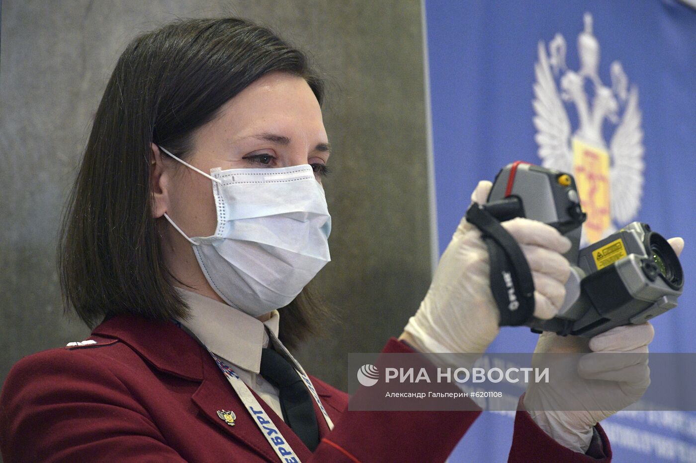 Мобильный пункт тестирования на коронавирус открыли в "Пулково"