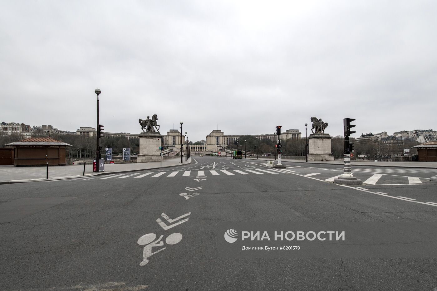 Ситуация в Париже в связи с коронавирусом