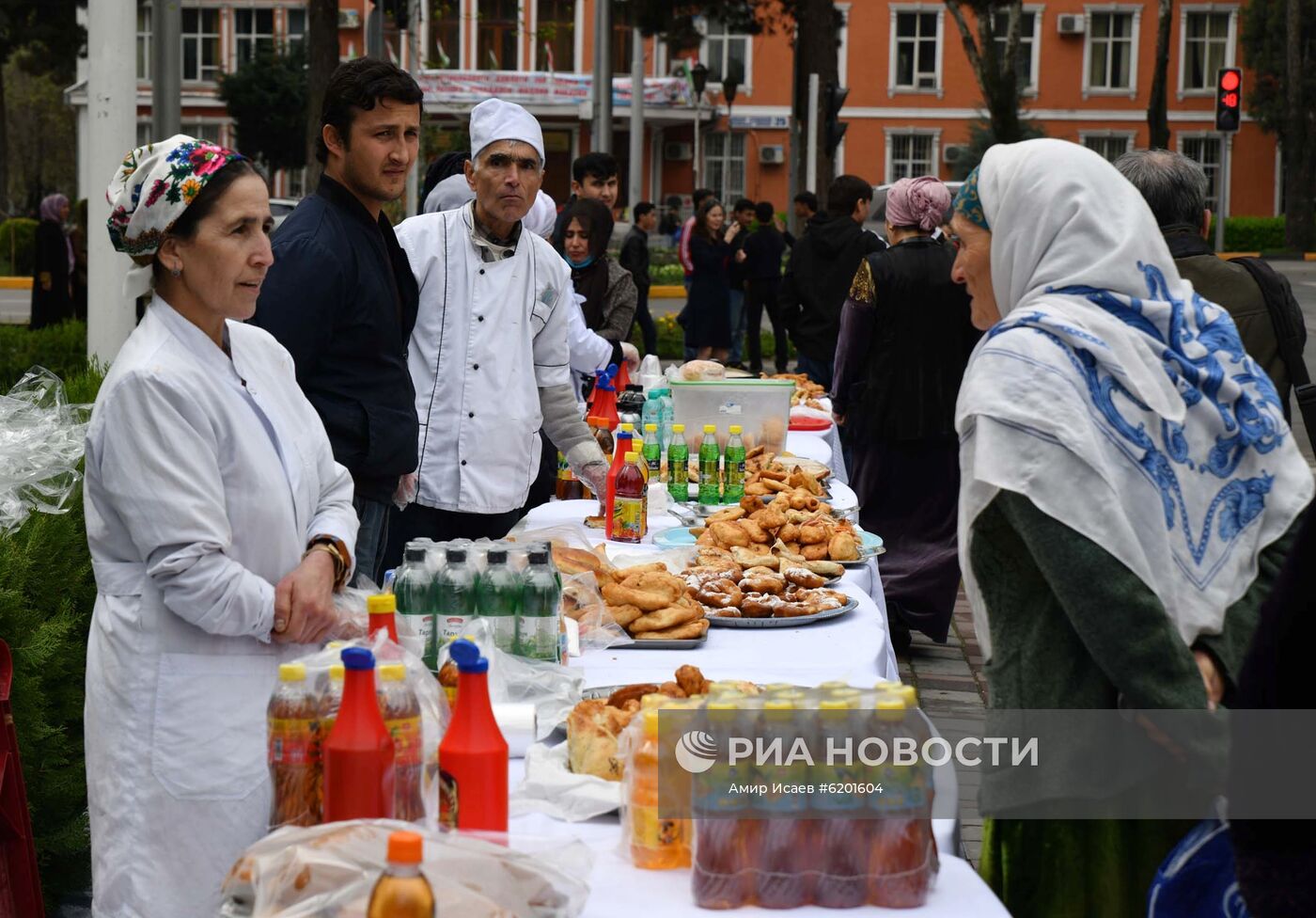 Празднование Навруза в Душанбе