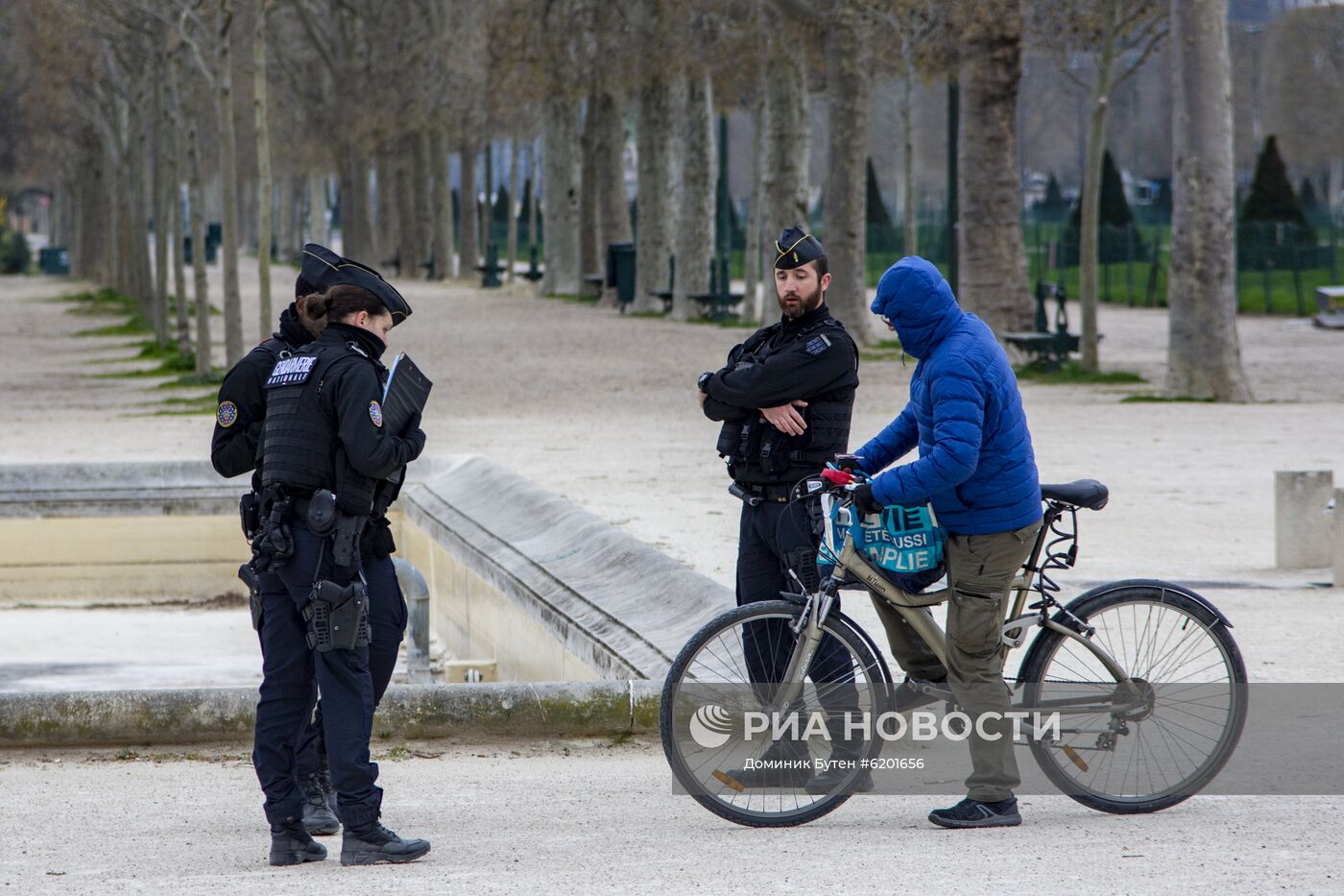 Ситуация в Париже в связи с коронавирусом