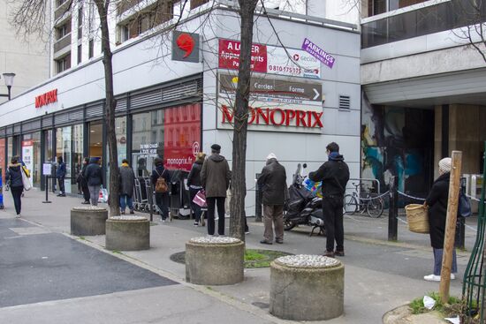 Ситуация в Париже в связи с коронавирусом