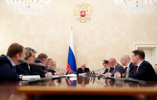 Премьер-министр РФ М. Мишустин провел совещание с вице-премьерами