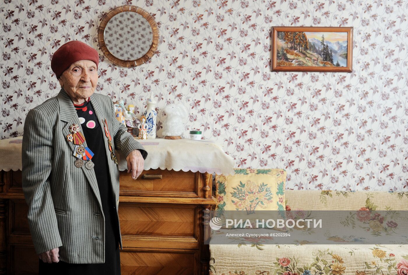 Ветеран Великой Отечественной войны М. С. Суркова