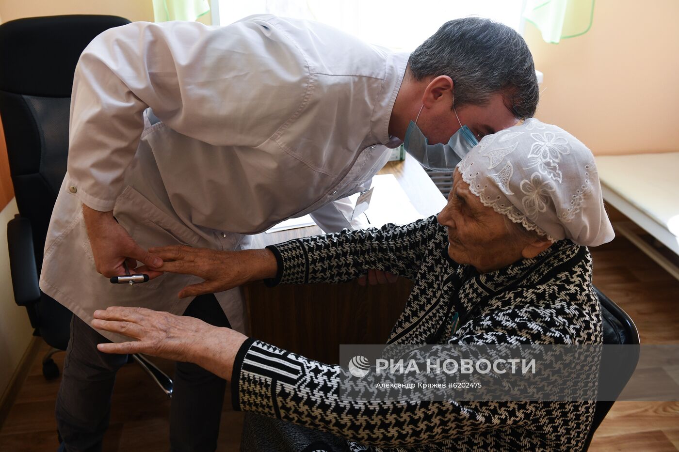 Выездная диспансеризация пожилых граждан в Новосибирской области