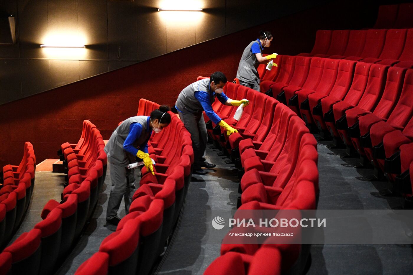 Меры профилактики коронавируса в кинотеатре "Победа" в Новосибирске