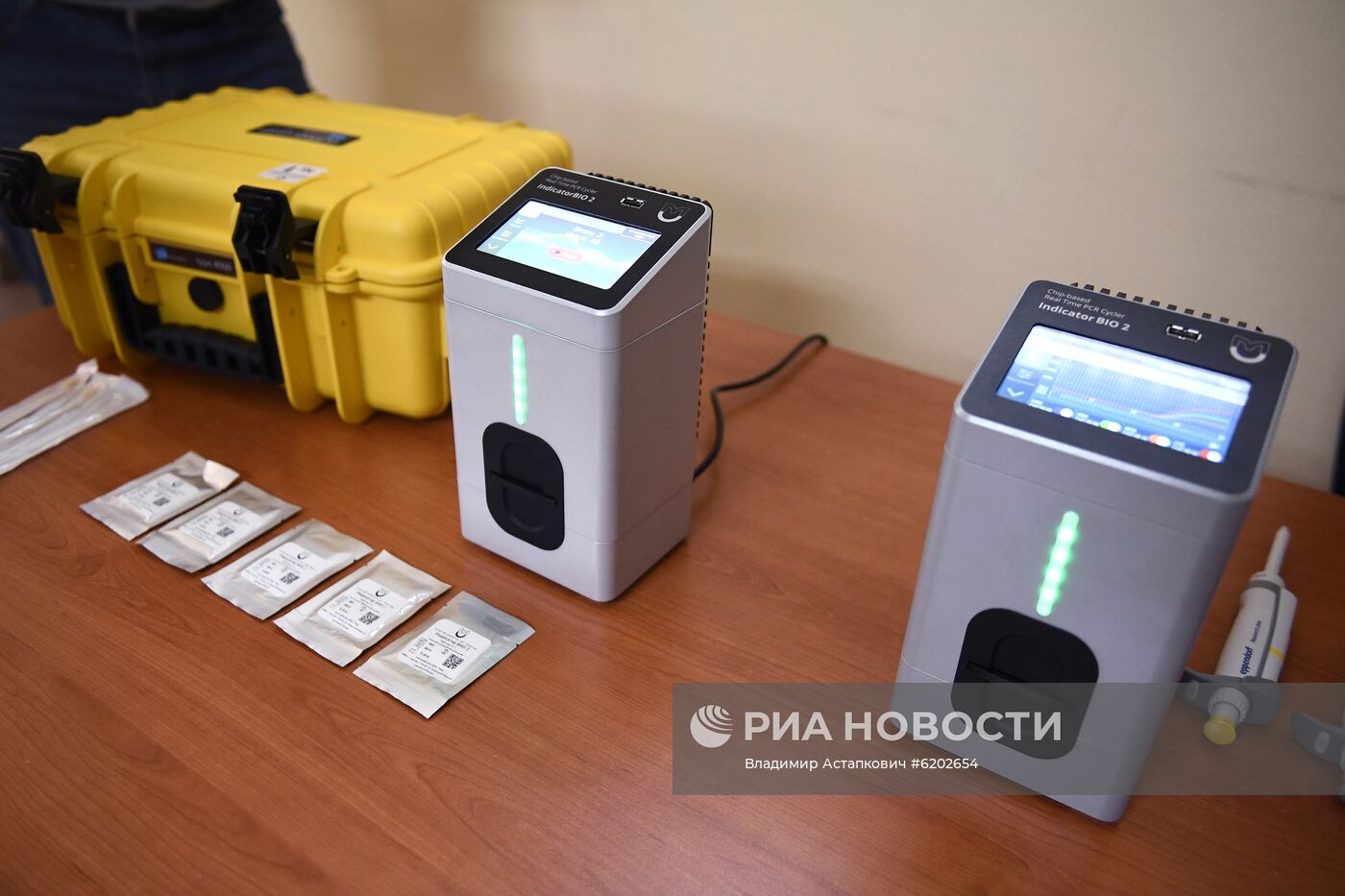 Демонстрация диагностики для обнаружения коронавируса центром ФМБА России