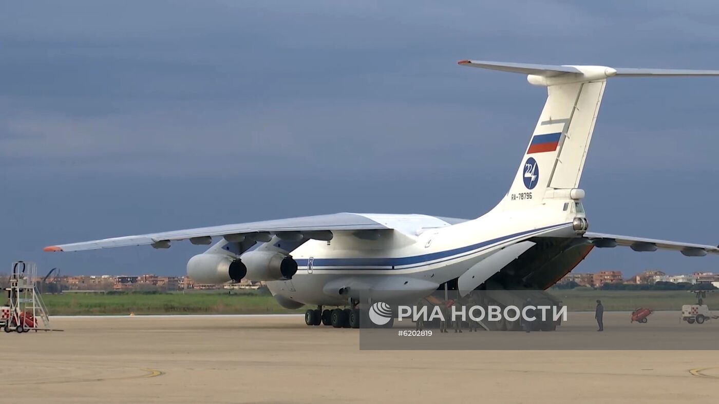 Самолеты ВКС России завершили доставку специалистов и оборудования в Италию