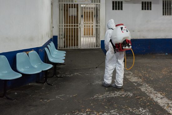 Дезинфекция больницы в Каракасе