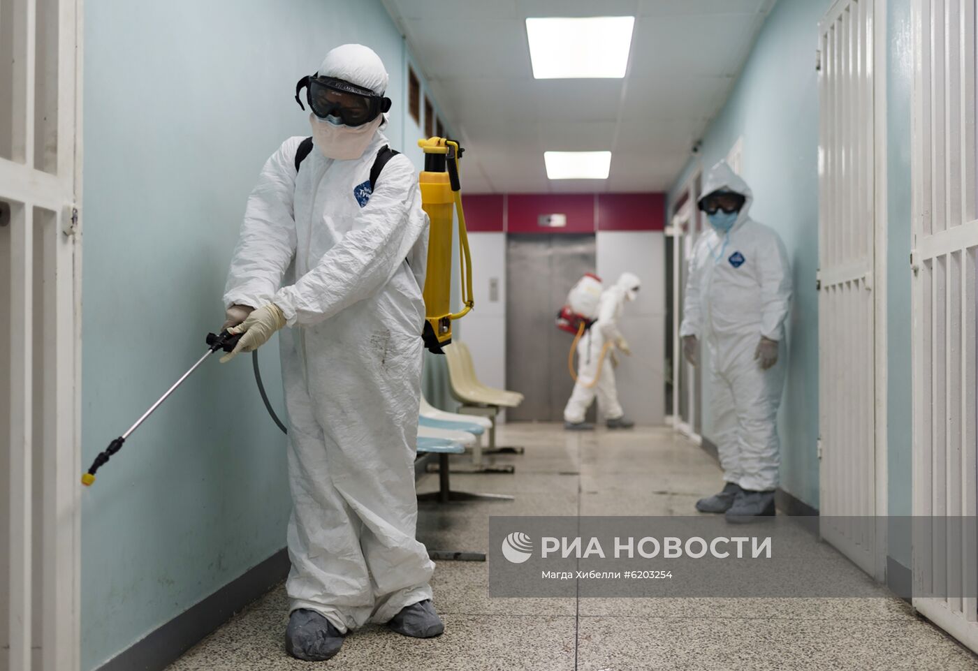 Дезинфекция больницы в Каракасе
