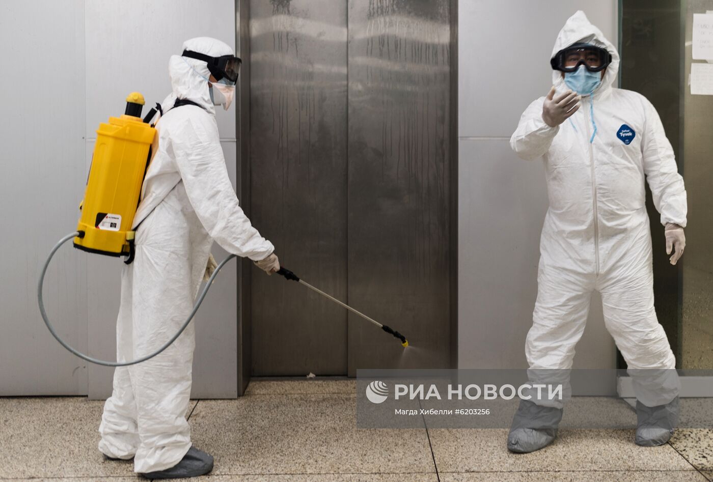 Дезинфекция больницы в Каракасе