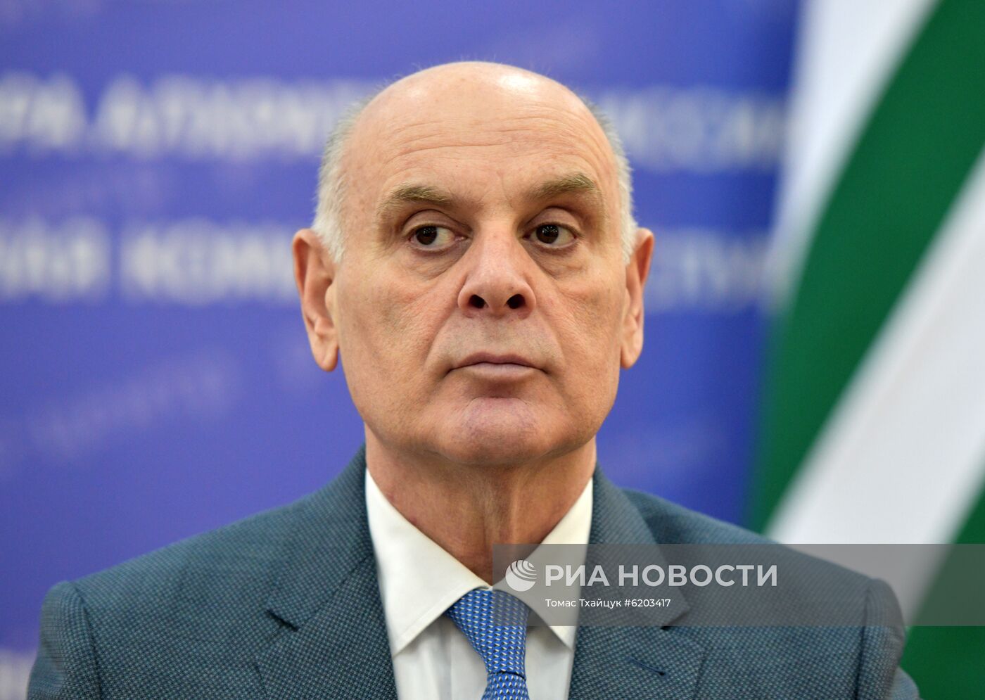 Пресс-конференция избранного президента Абхазии А. Бжании