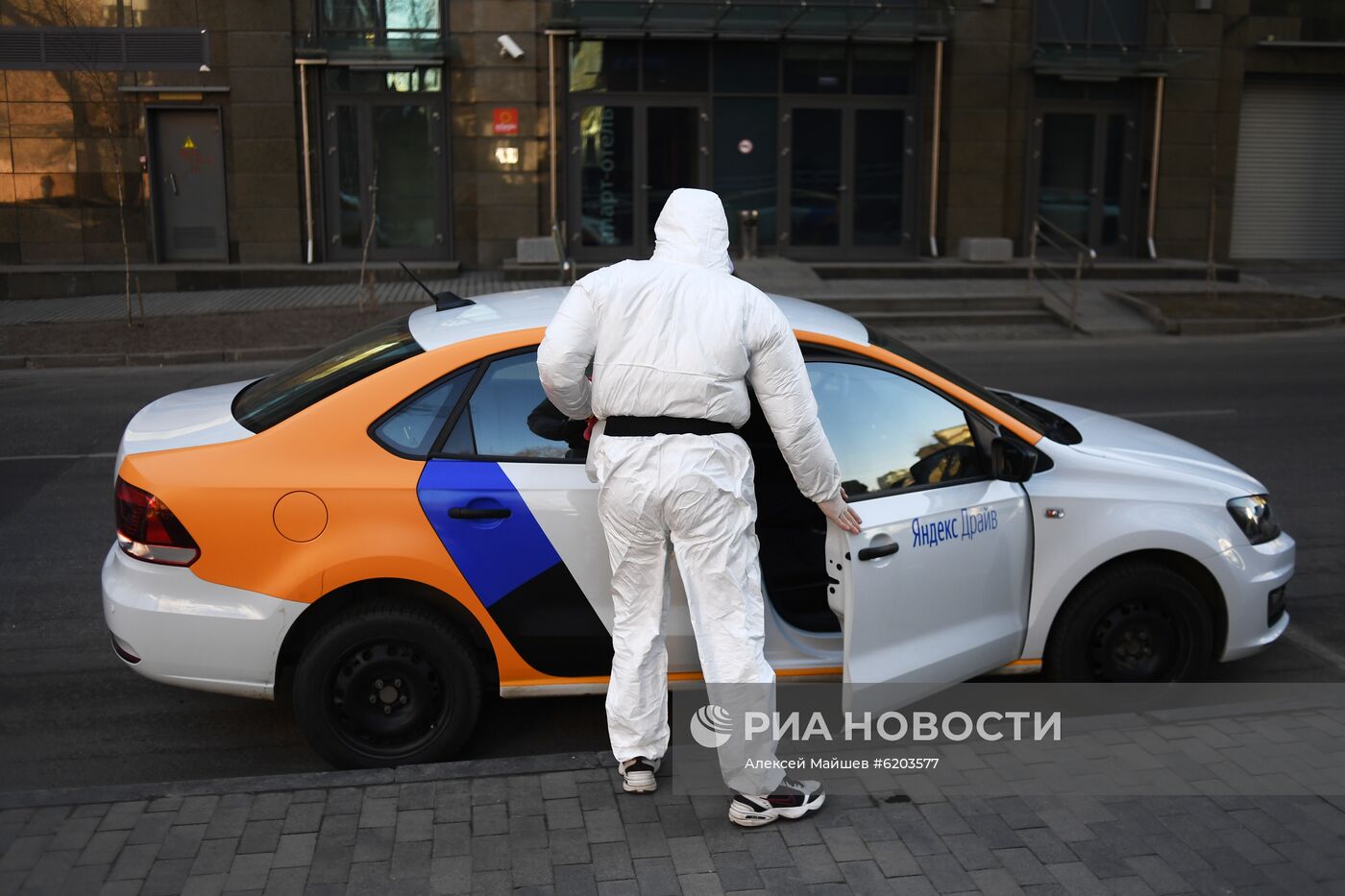 Запуск экспресс-дезинфекции автомобилей каршеринга "Яндекс. Драйв" в Москве